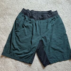 Lululemon Men’s Green Patterned Athletic Shorts. No liner